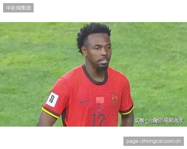 费南多的边路一对一能力,将是国足打破僵局的重要战术。 费南多的边路一对一能力,将是国足打破僵局的重要战术。